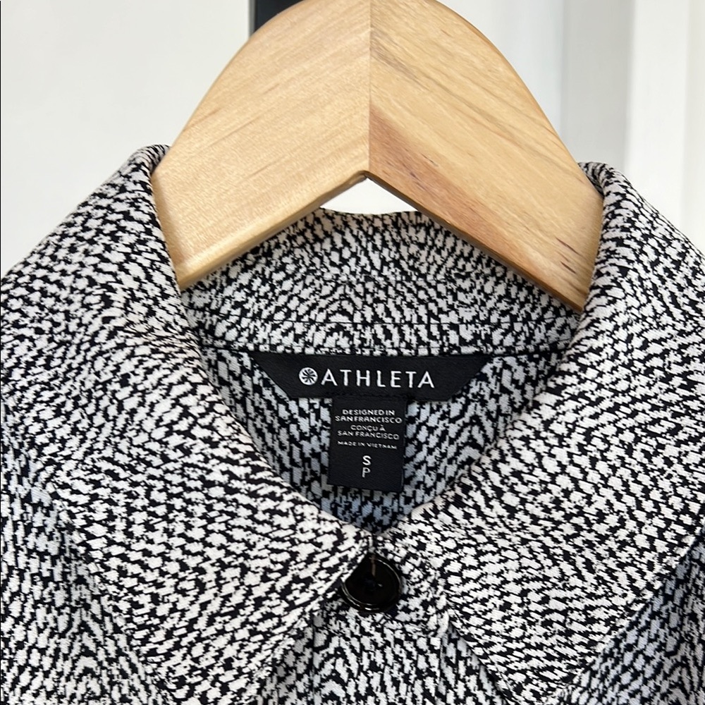 Athleta Oversized Button Down - Small - image 2
